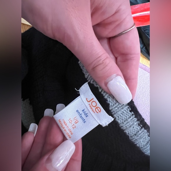 BUNDLE 75% OFF NEW boys 🏴‍☠️ tops for reposhers.. - Picture 8 of 10